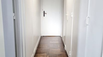 Appartement 3 pièces de 66 m² à Paris (75015)