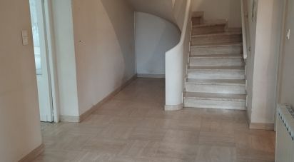 Maison traditionnelle 8 pièces de 165 m² à Laroque-d'Olmes (09600)