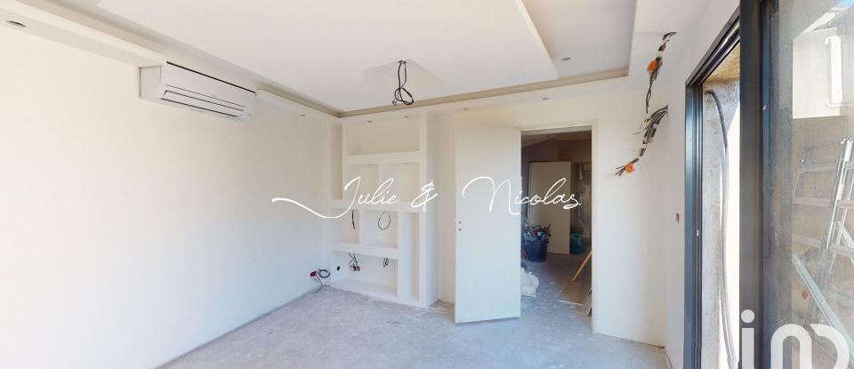 Maison 6 pièces de 160 m² à Lauris (84360)