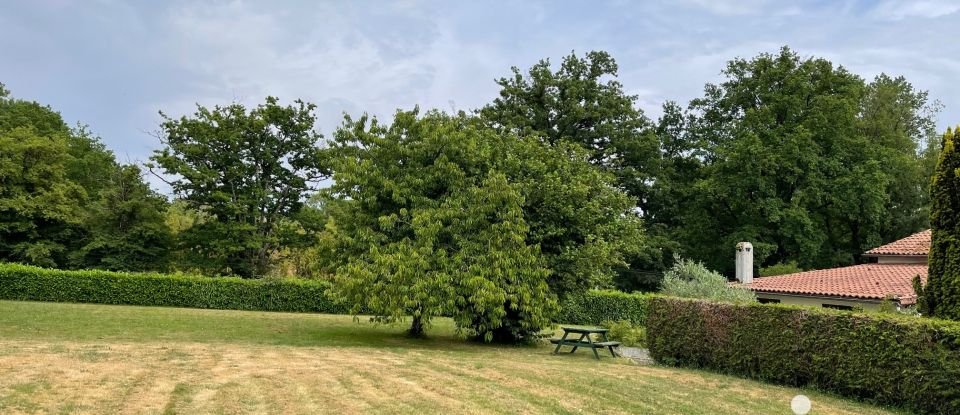 Maison de campagne 3 pièces de 88 m² à - (79310)