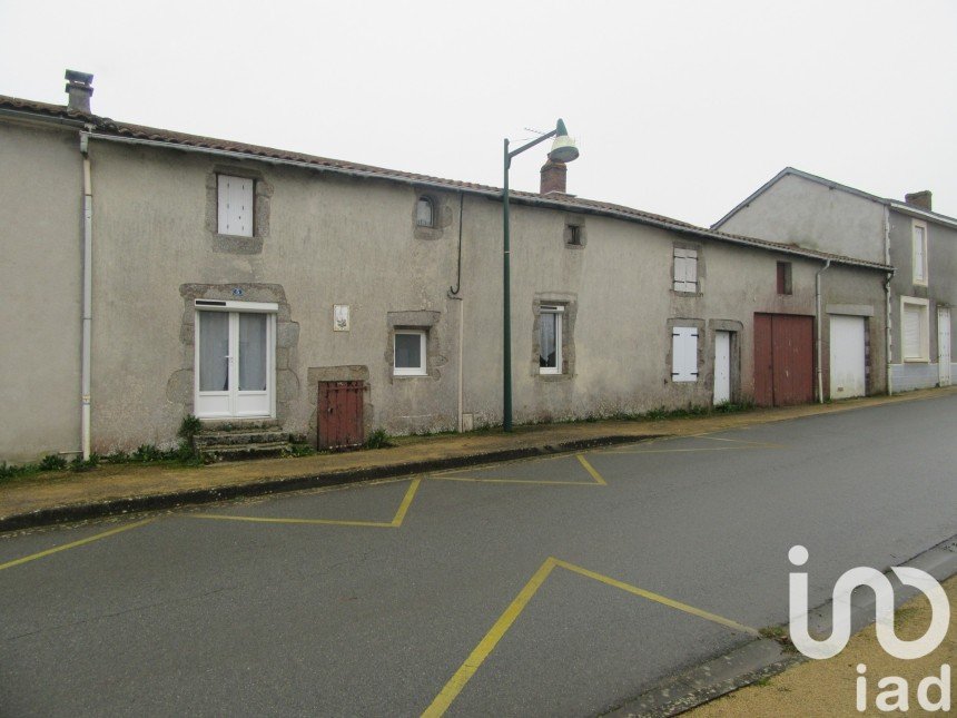 Village house 5 rooms of 120 m² in Vernoux-en-Gâtine (79240)