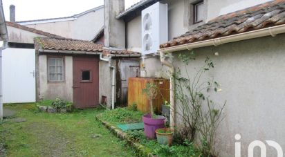 House 5 rooms of 120 m² in Vernoux-en-Gâtine (79240)