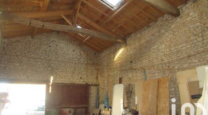 House 4 rooms of 90 m² in Fontenay-le-Comte (85200)