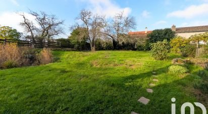 House 6 rooms of 144 m² in Valdivienne (86300)