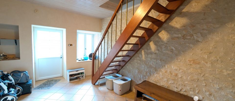 Maison 6 pièces de 144 m² à Valdivienne (86300)