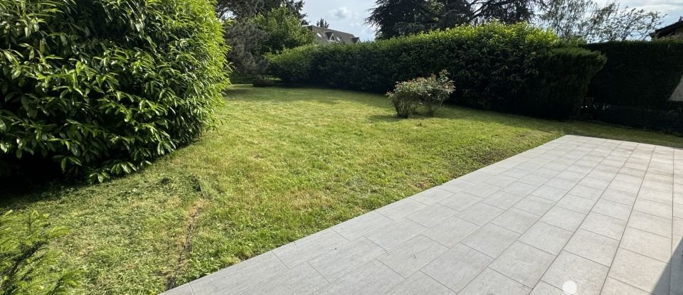 Maison 7 pièces de 150 m² à Évry (91000)