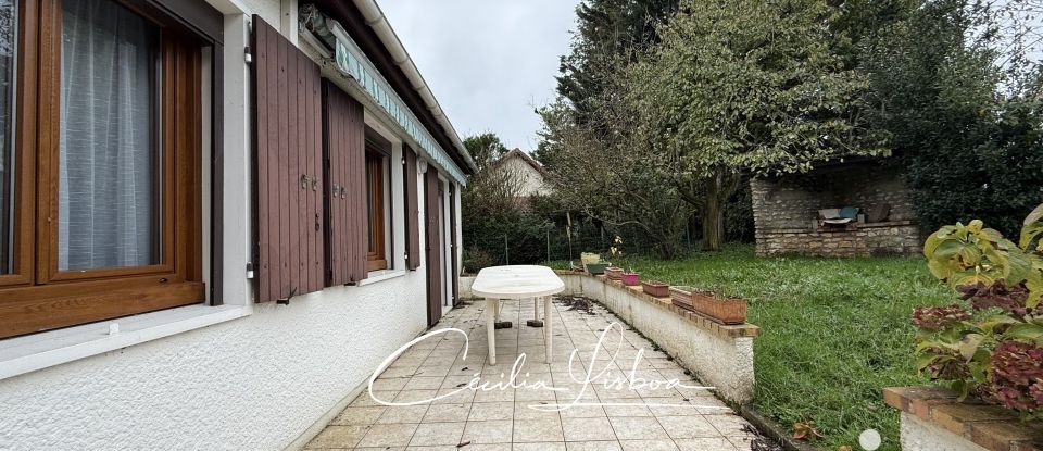 Pavillon 6 pièces de 108 m² à Chéroy (89690)