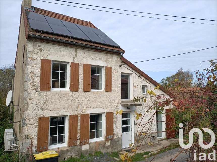 Maison de village 4 pièces de 124 m² à Busset (03270)