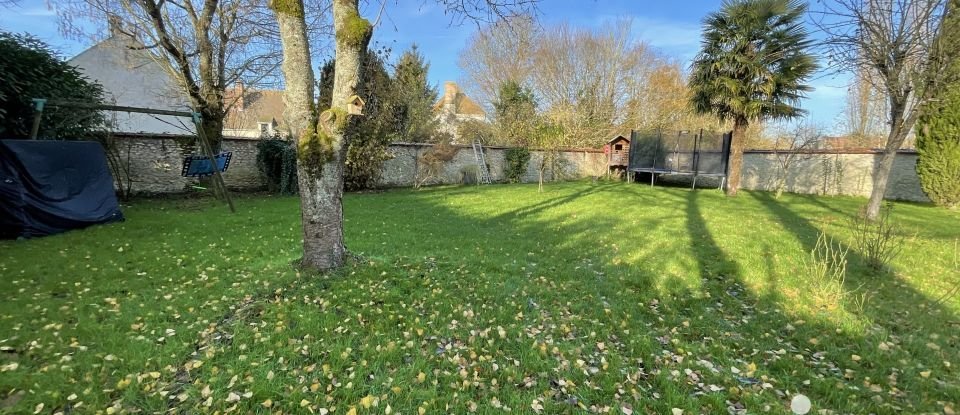 Maison 8 pièces de 140 m² à Rozay-en-Brie (77540)