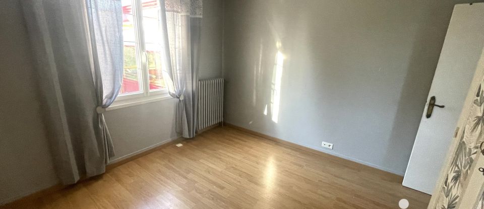 Maison 4 pièces de 117 m² à Valognes (50700)