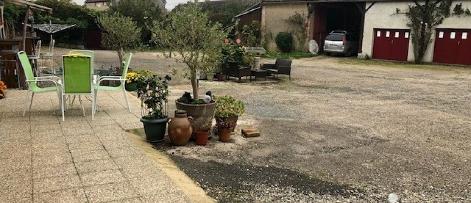 Ferme 6 pièces de 179 m² à Nailly (89100)