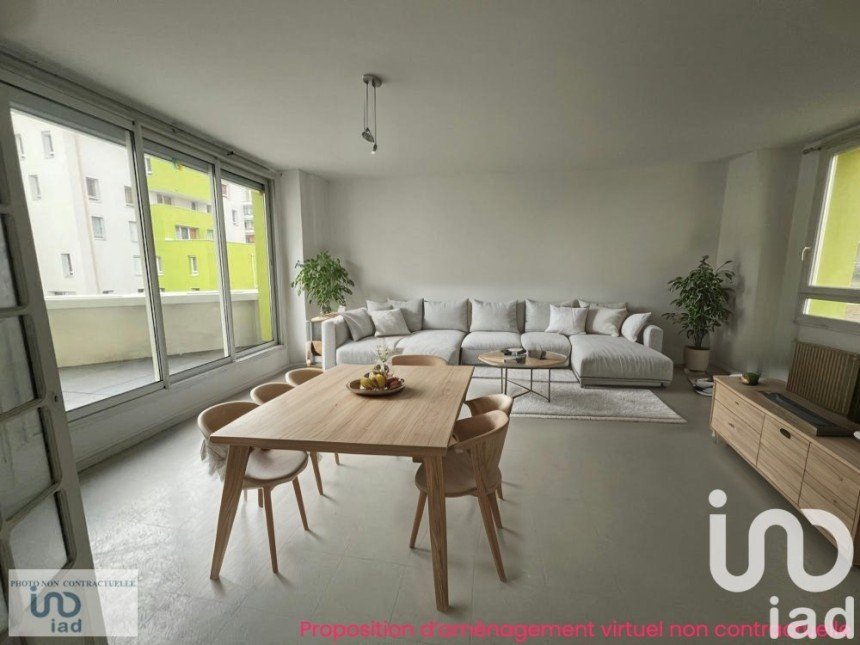 Appartement 4 pièces de 82 m² à Évry (91000)