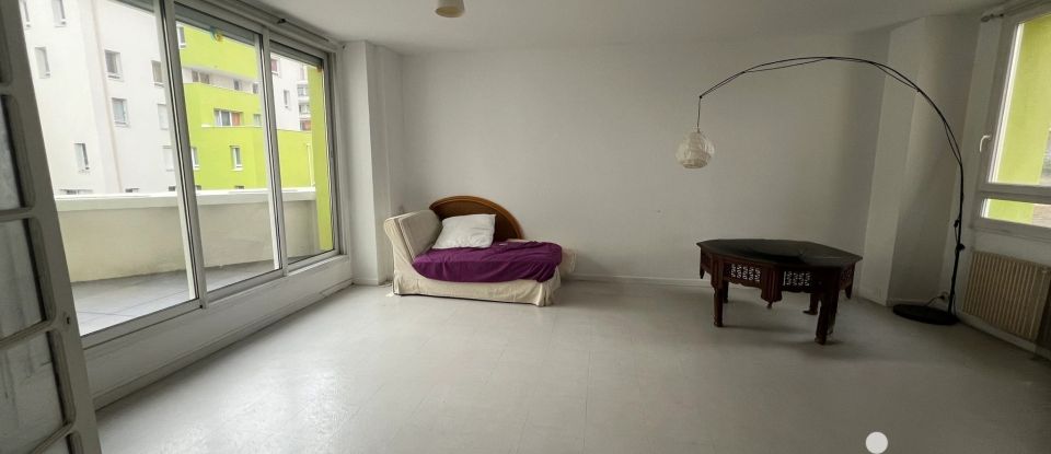 Appartement 4 pièces de 82 m² à Evry-Courcouronnes (91000)