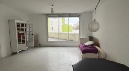 Apartment 4 rooms of 82 m² in Évry (91000)