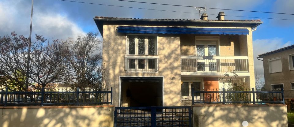 Maison 9 pièces de 199 m² à Gaillac (81600)