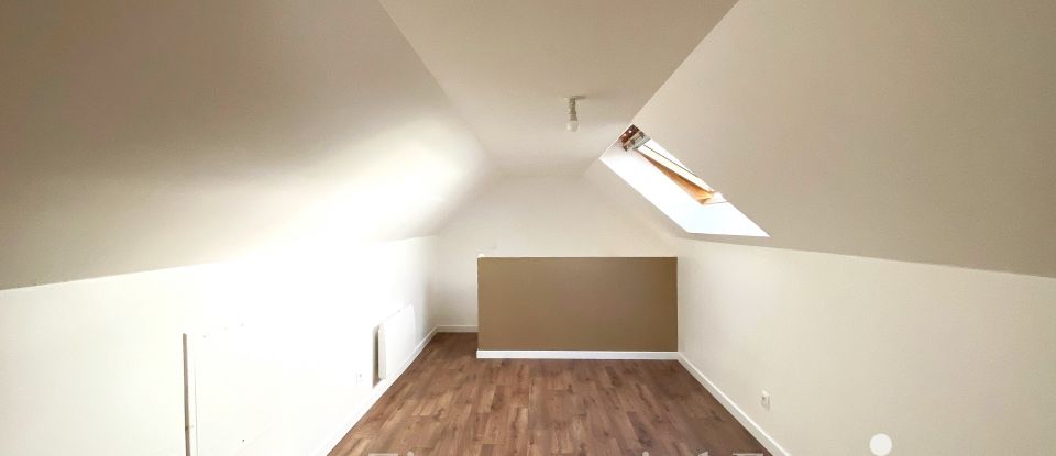 Duplex 4 rooms of 74 m² in Linas (91310)