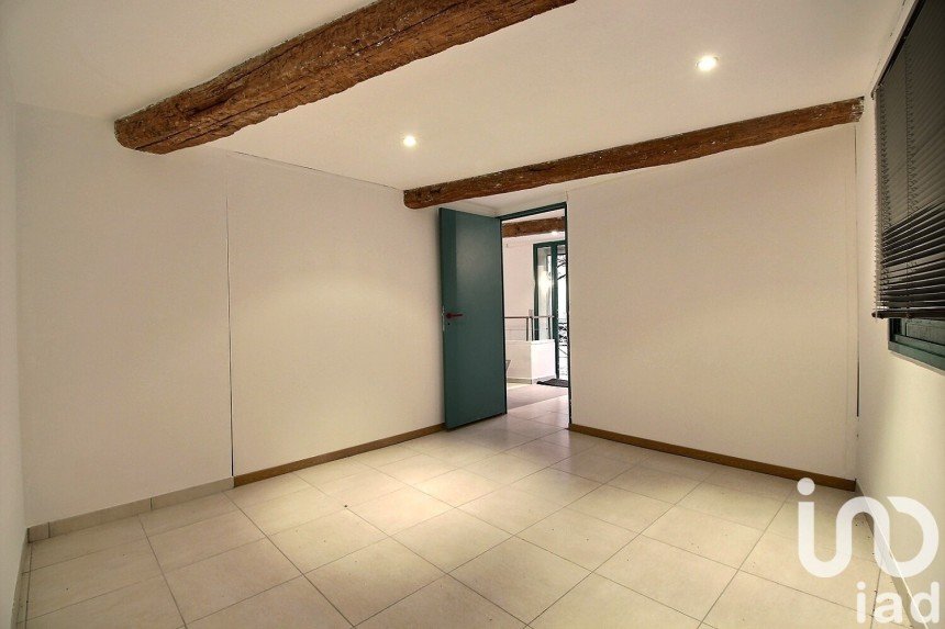 Bâtiment de 74 m² à Le Beausset (83330)