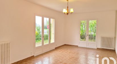 House 4 rooms of 99 m² in Chaunay (86510)