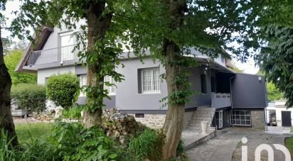 House 9 rooms of 330 m² in Rambouillet (78120)