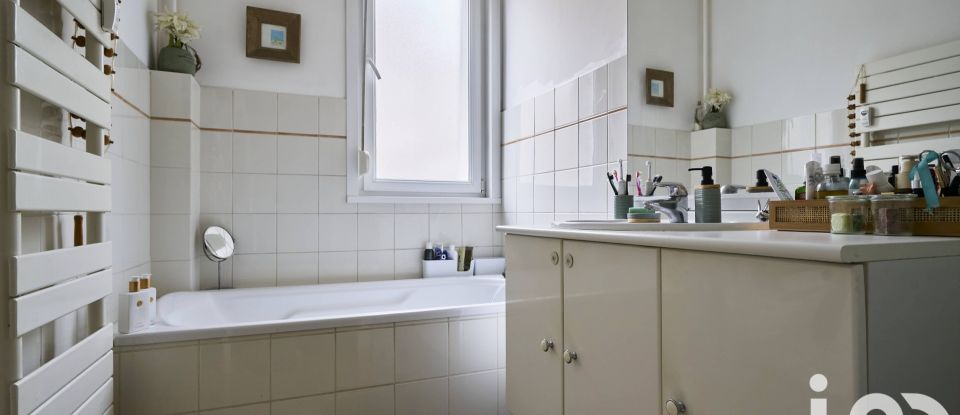 Apartment 3 rooms of 89 m² in Lambersart (59130)