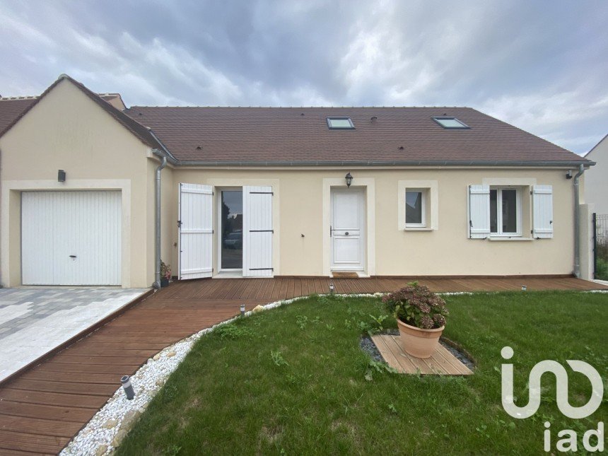 Maison 5 pièces de 115 m² à Ury (77760)