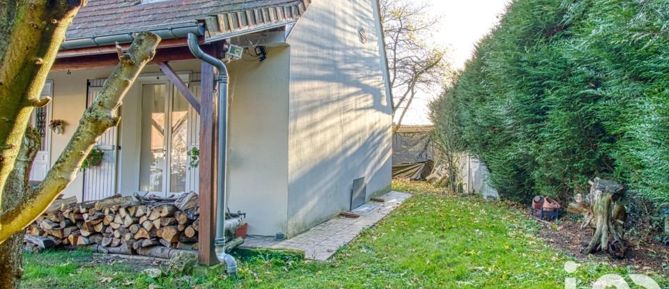 Traditional house 7 rooms of 120 m² in Roissy-en-France (95700)