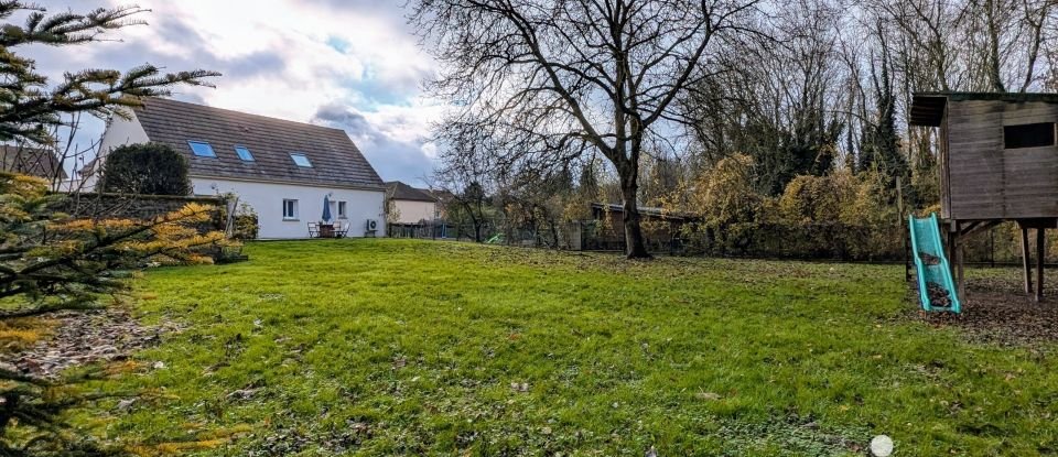 Maison traditionnelle 7 pièces de 147 m² à Berchères-les-Pierres (28630)