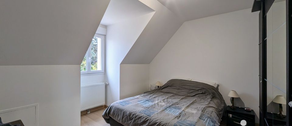 Maison traditionnelle 7 pièces de 147 m² à Berchères-les-Pierres (28630)