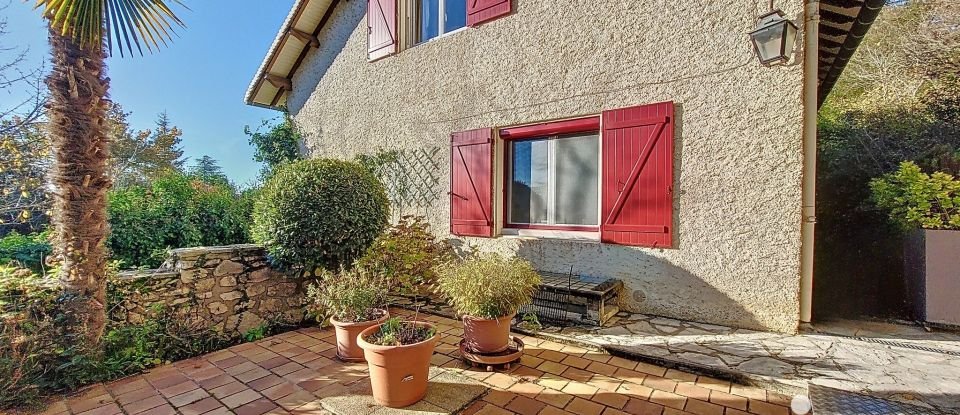 Maison 8 pièces de 154 m² à Lectoure (32700)