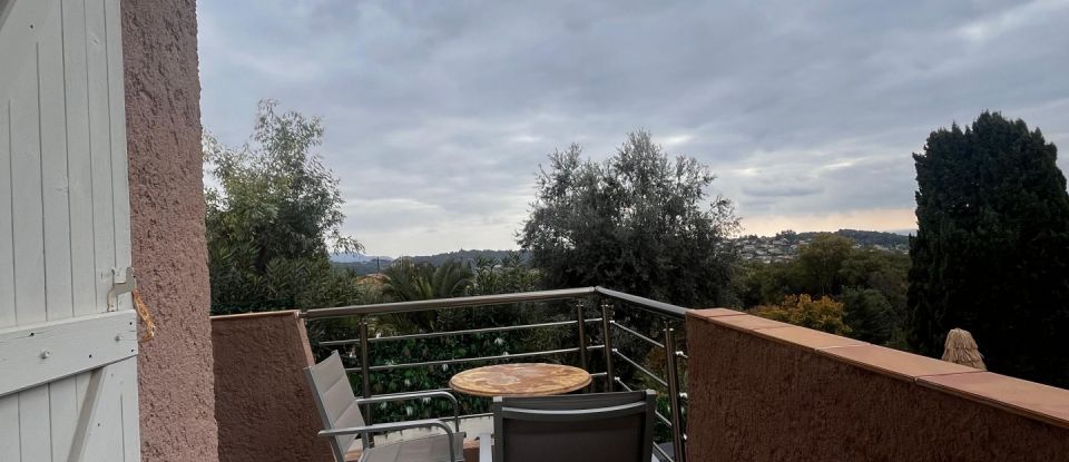 Appartement 4 pièces de 126 m² à Vence (06140)