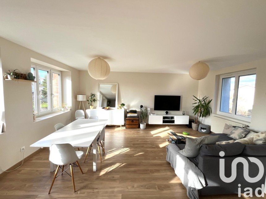 Duplex 3 rooms of 81 m² in Saint-Just-Saint-Rambert (42170)