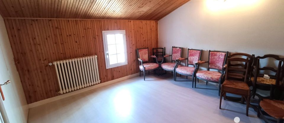 Maison 7 pièces de 187 m² à Aizenay (85190)