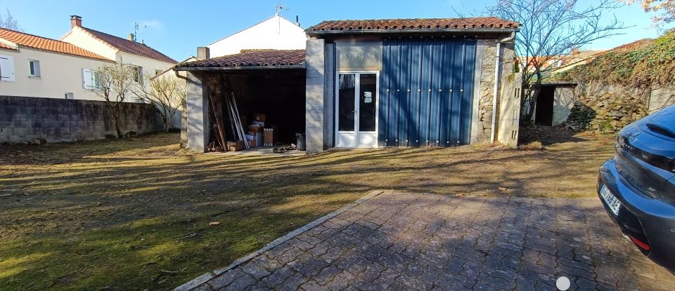 Maison 7 pièces de 187 m² à Aizenay (85190)