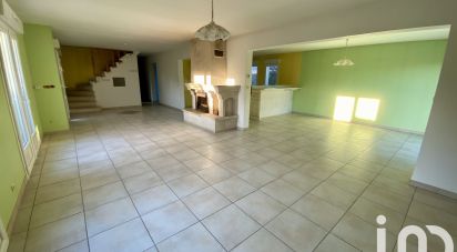 House 6 rooms of 206 m² in Cormost (10800)