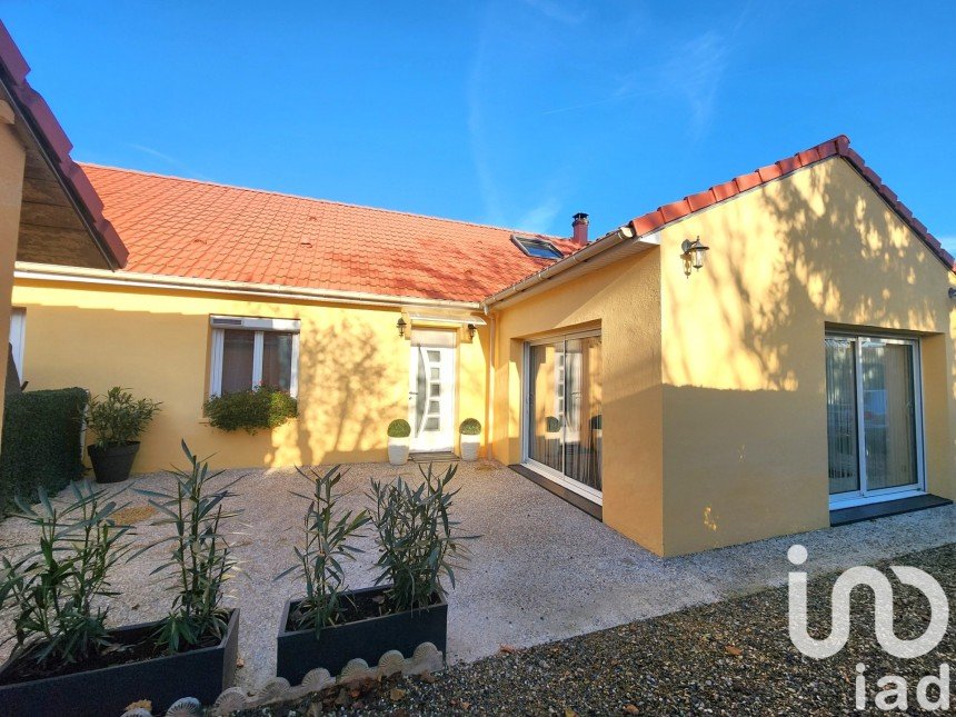 Traditional house 10 rooms of 146 m² in Bouleurs (77580)