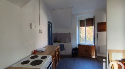 Town house 5 rooms of 80 m² in Hirson (02500)