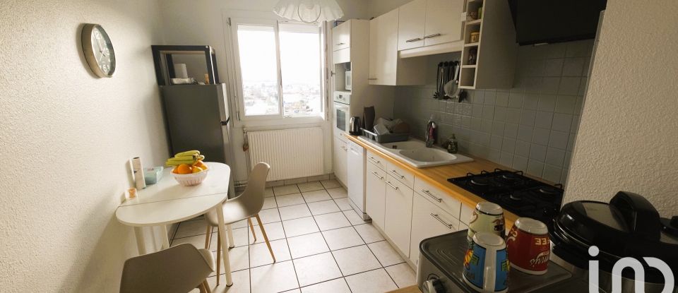 Apartment 3 rooms of 70 m² in Clermont-Ferrand (63100)