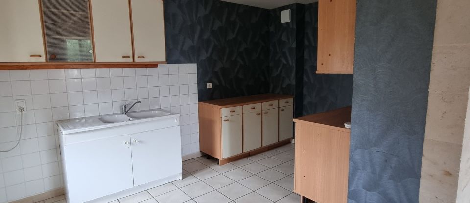 Maison 5 pièces de 220 m² à AIGONDIGNÉ (79370)