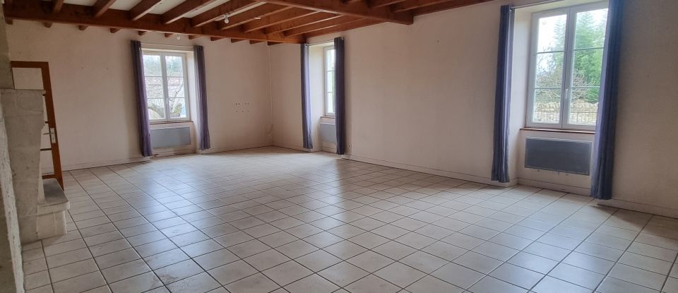 Maison 5 pièces de 220 m² à AIGONDIGNÉ (79370)