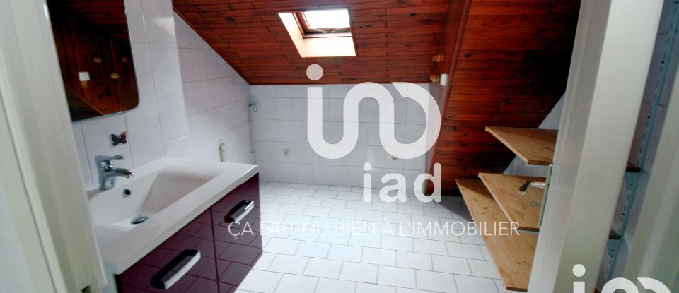 Duplex 3 rooms of 103 m² in Colmar (68000)