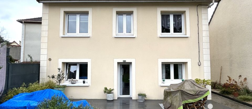 House 6 rooms of 137 m² in Champigny-sur-Marne (94500)