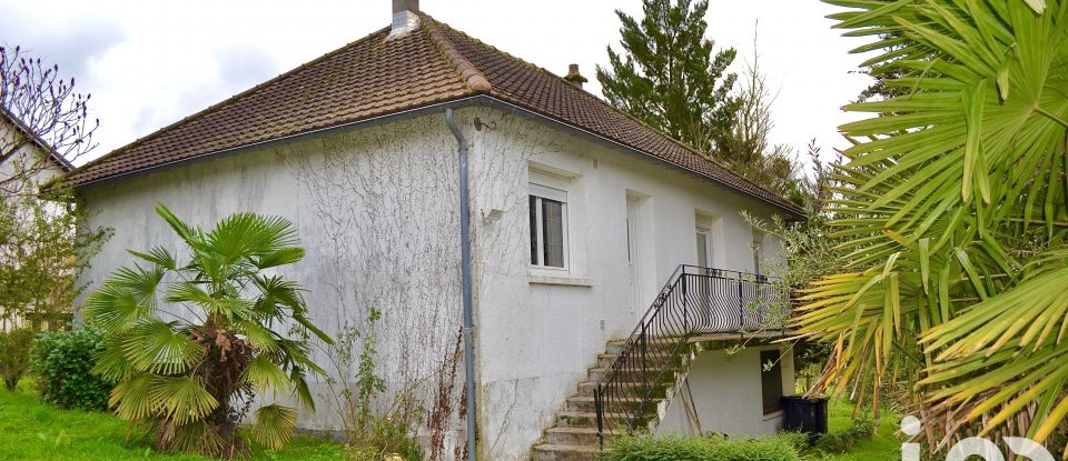 Traditional house 4 rooms of 79 m² in Le Blanc (36300)