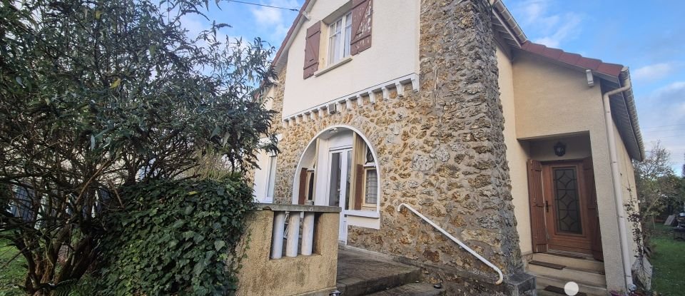 Mansion 7 rooms of 146 m² in Changis-sur-Marne (77660)