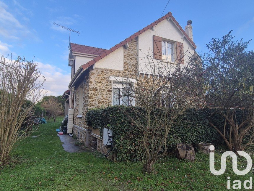 Mansion 7 rooms of 146 m² in Changis-sur-Marne (77660)