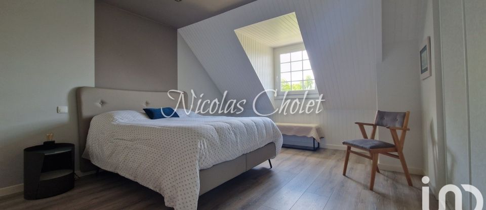 House 8 rooms of 230 m² in Angers (49000)