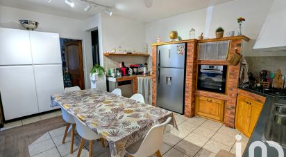 House 6 rooms of 180 m² in Saint-Joseph (97480)