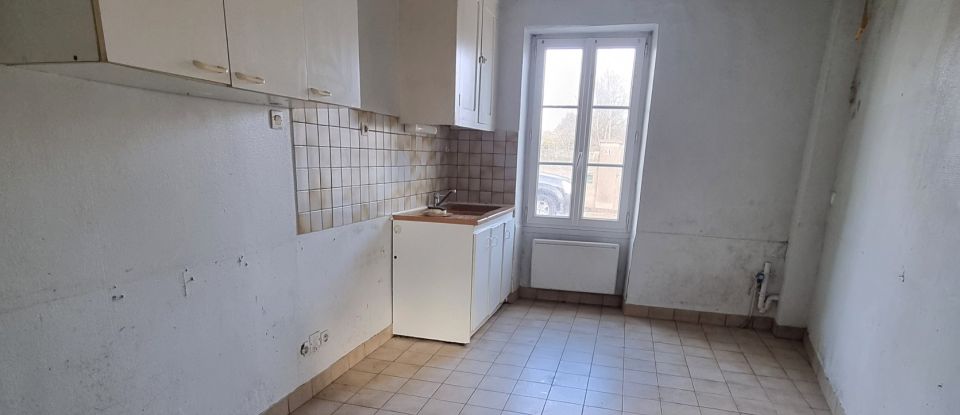 Maison de ville 5 pièces de 90 m² à DOUÉ EN ANJOU (49700)