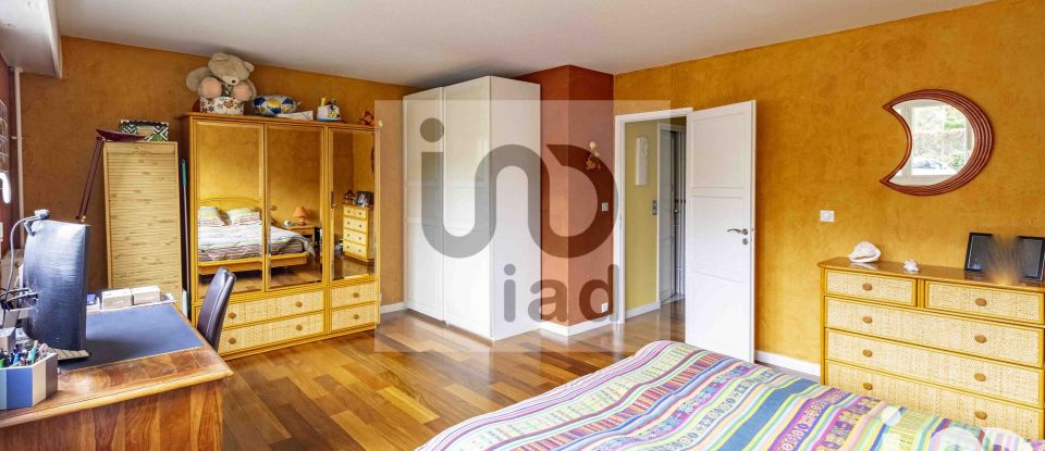 Appartement 5 pièces de 112 m² à Le Pecq (78230)