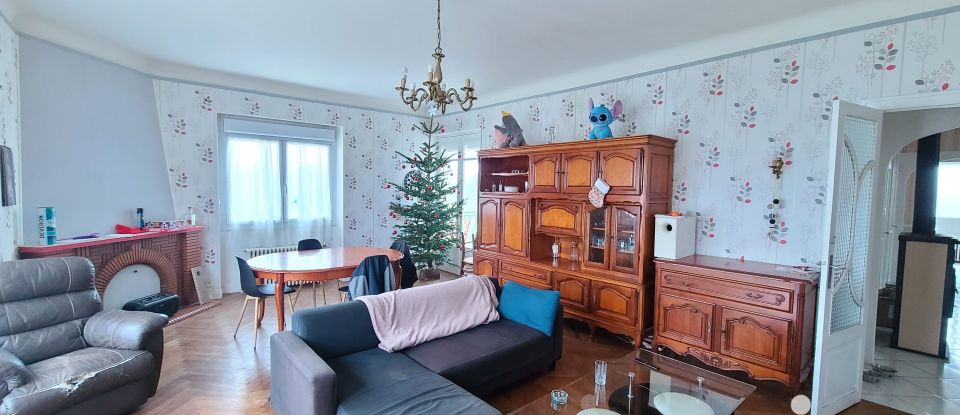 House 4 rooms of 133 m² in Saint-Maixent-l'École (79400)