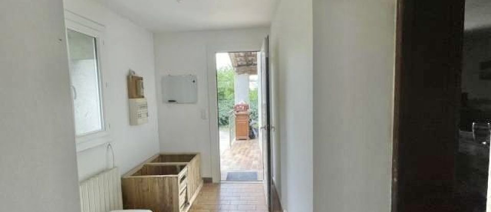 Maison 6 pièces de 195 m² à Alès (30100)